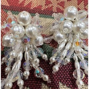 Beautiful Faux Crystal and Pearl earrings. These are Vintage Clip Earrings.